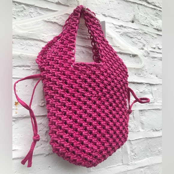 New Cos bright pink woven minibag - Picture 3 of 7